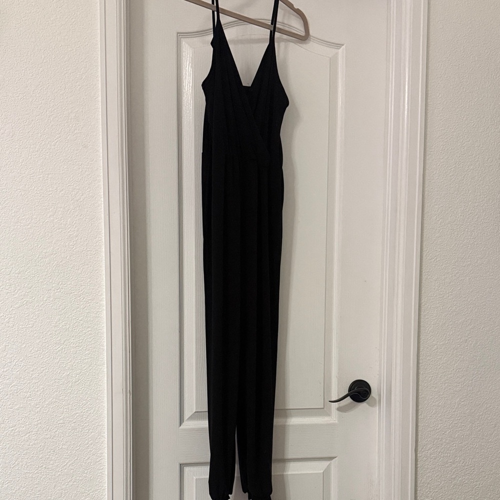 Black Sleeveless V-Neck Jumpsuit